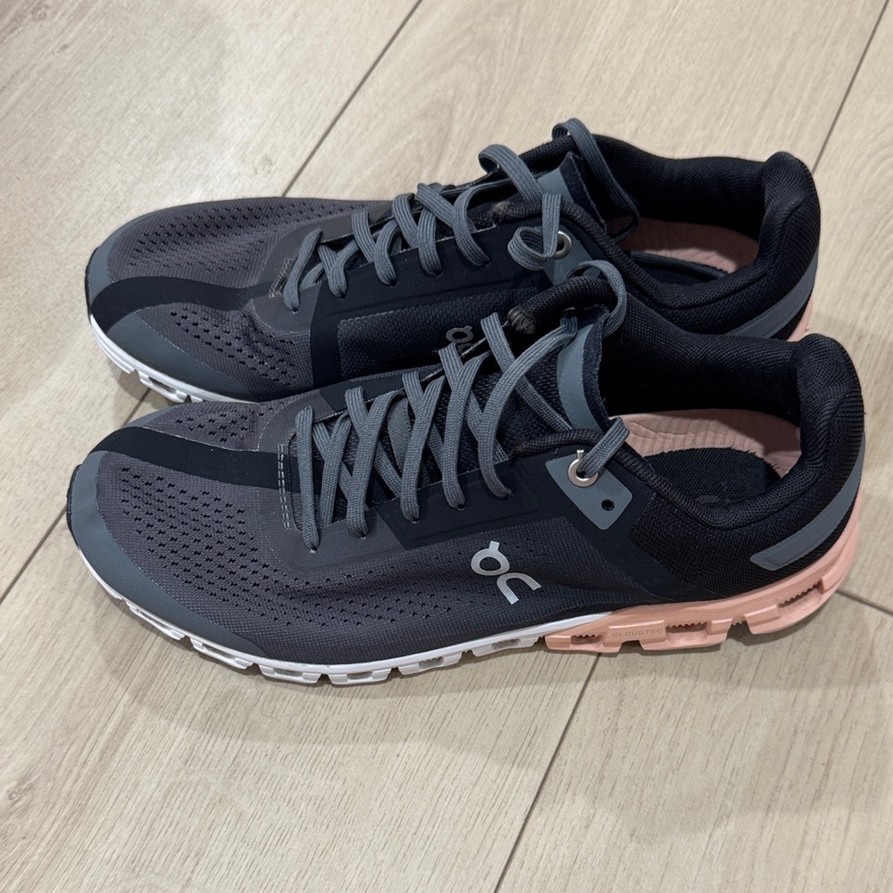 On Running Women's Gray and Pink Athletic Shoes